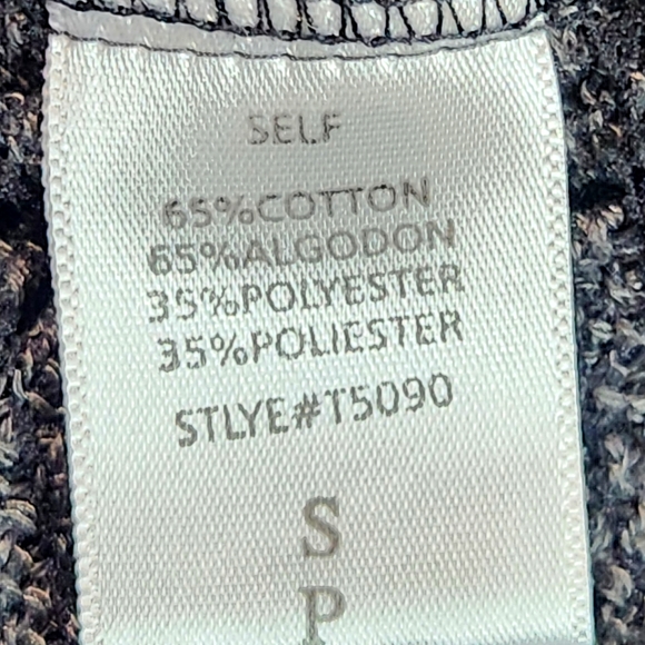 HOMMAGE Beautiful Sweater Top - Picture 9 of 10